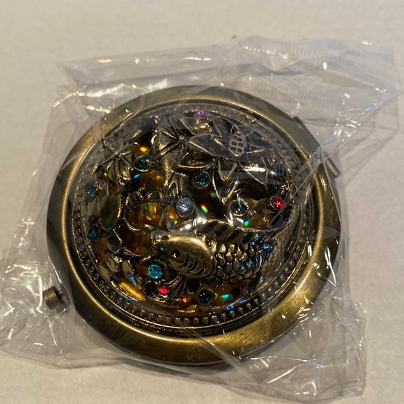 NWOT Brass Double Mirror Compact, Raised Jeweled Design with Fish - Picture 5 of 5